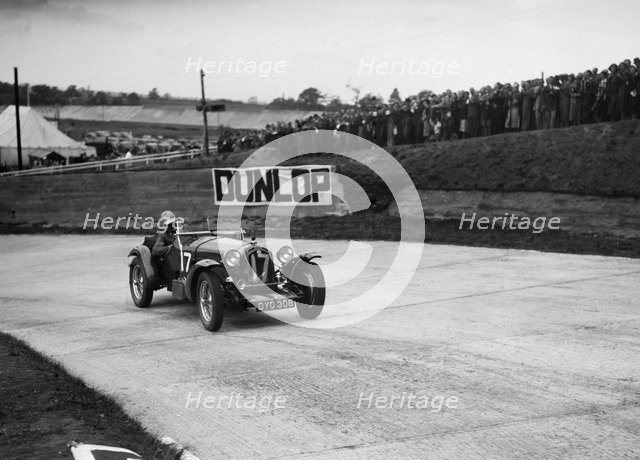 Alfa Romeo racing at Brooklands, 1938 or 1939. Artist: Bill Brunell.