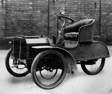1904 Repton 4hp 3 wheeler. Creator: Unknown.