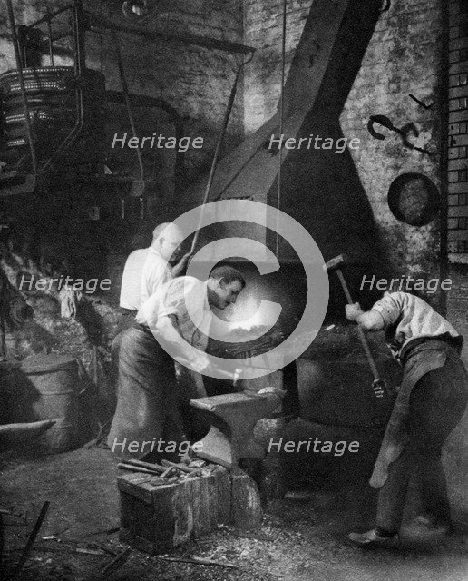 A smithy, St John's Gate, Clerkenwell, London, 1926-1927. Artist: Unknown