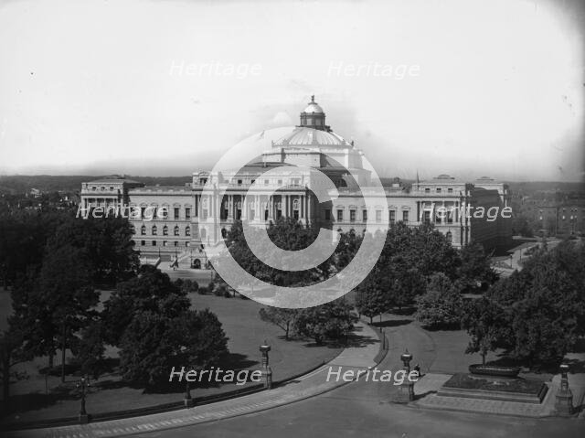 Washington, D.C., Library of Congress, between 1897 and 1910. Creator: Unknown.