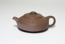 Teapot, Qing dynasty (1644-1911), 18th century. Creator: Unknown.