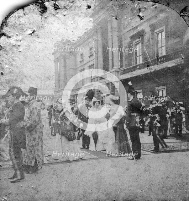 Review of Indian and Colonial troops by HM the King, Buckingham Palace, London.Artist: Excelsior Stereoscopic Tours