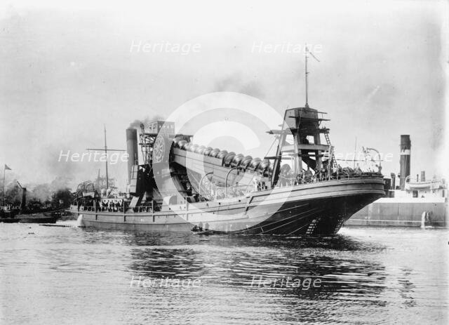 Panama Canal, 1913. Creator: Harris & Ewing.