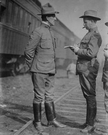 Gen. Speaks, Maj. Palmer, 1916. Creator: Bain News Service.