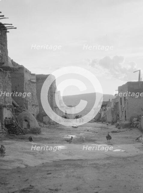 Acoma, New Mexico area views, between 1899 and 1928. Creator: Arnold Genthe.
