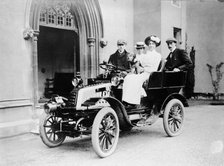 De Dion car and passengers, c1902. Artist: Unknown