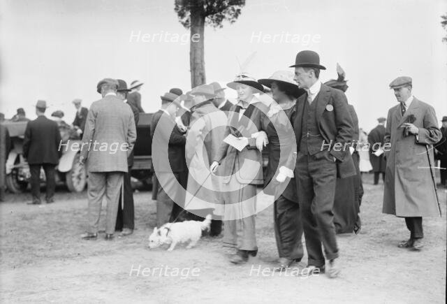 Rockaway hunt club meet, between c1910 and c1915. Creator: Bain News Service.