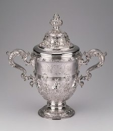 Two-Handled Cup and Cover, London, 1739/40. Creator: Paul de Lamerie.