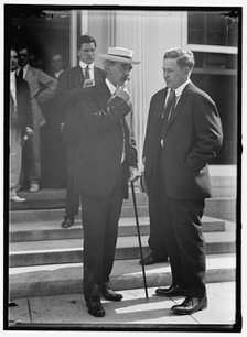 Men at White House, Washington, D.C., between 1913 and 1918. Creator: Harris & Ewing.