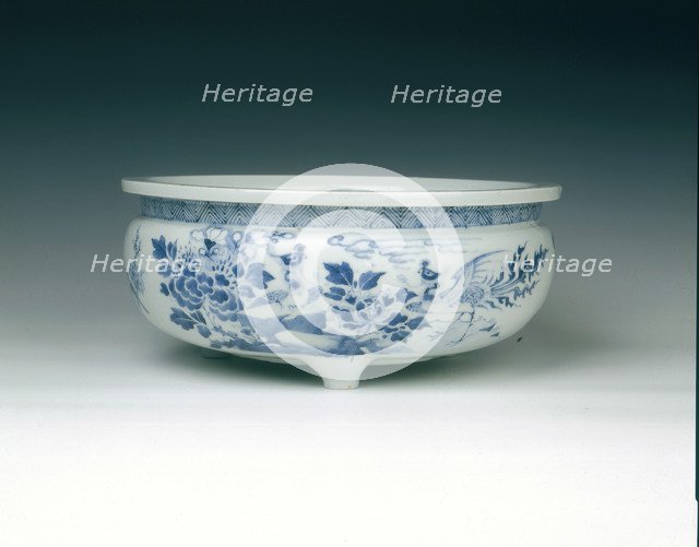 Dehua blue and white tripod bowl, China, mid-late 17th century. Artist: Unknown