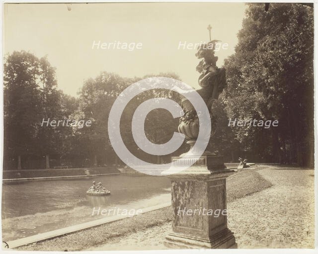 Versailles, Grand Trianon, (Vase en Plomb par Le Lorrain), 1901. Creator: Eugene Atget.