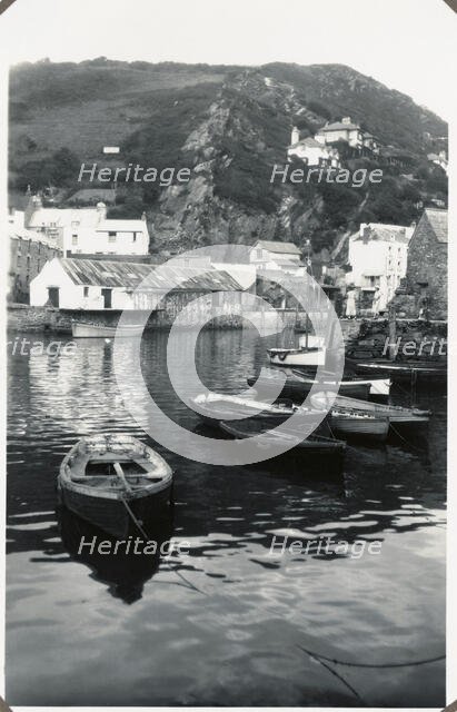 Polperro Harbour, Polperro, Lansallos, Cornwall, 1919-1936. Creator: Unknown.