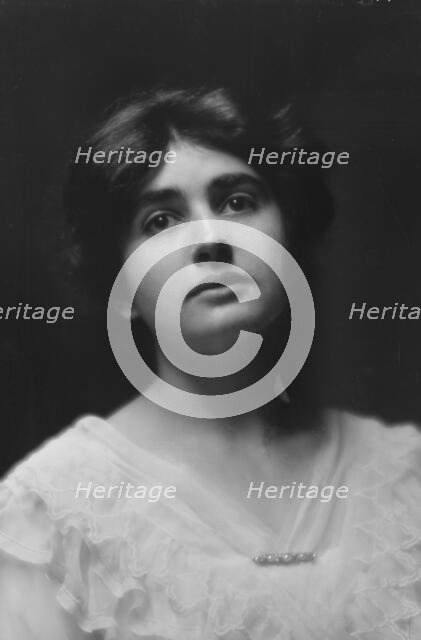 Ochs, Miss, portrait photograph, 1913. Creator: Arnold Genthe.