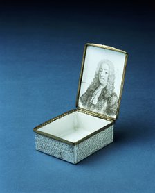 Battersea enamel souvenir box with portrait of Robert Walpole, c1755. Artist: Unknown