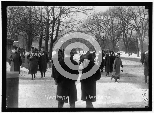 Street scene with snow, Executive Avenue, Washington, D.C., between 1913 and 1918. Creator: Harris & Ewing.