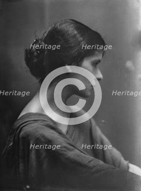 Mrs. P. De Montolin, portrait photograph, 1919 July 23. Creator: Arnold Genthe.