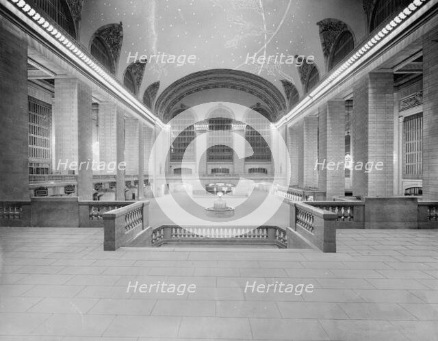 Main concourse, Grand Central Terminal, N.Y. Central Lines, New York, between 1903 and 1920. Creator: Unknown.