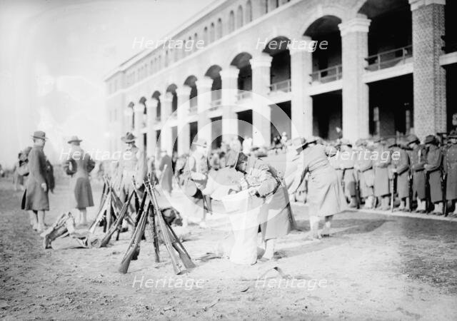 Marines packing, League Isl'd., 1913. Creator: Bain News Service.