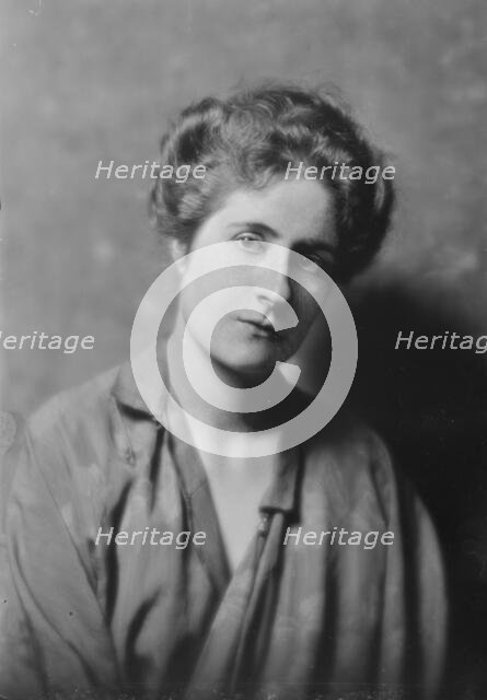 Miss B. Armour, portrait photograph, 1917 Nov. 21. Creator: Arnold Genthe.