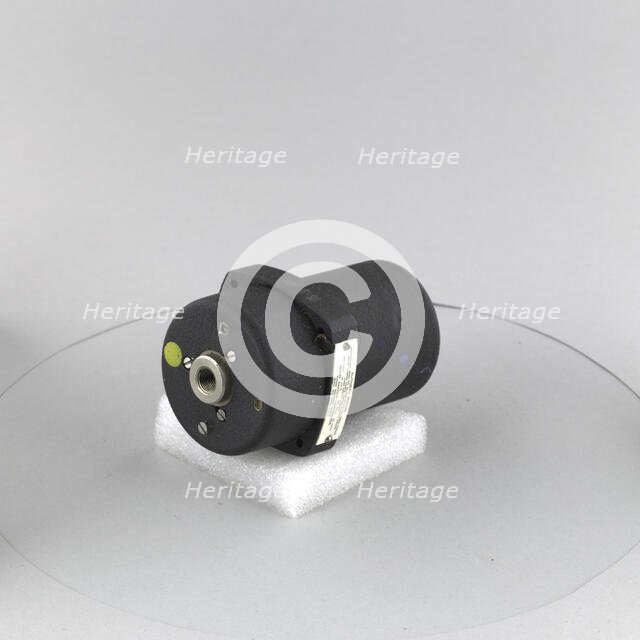 Transmitter, Dual Oil Pressure, B-9, B-9A. Creators: Bendix Aviation, Pioneer Instrument Company.