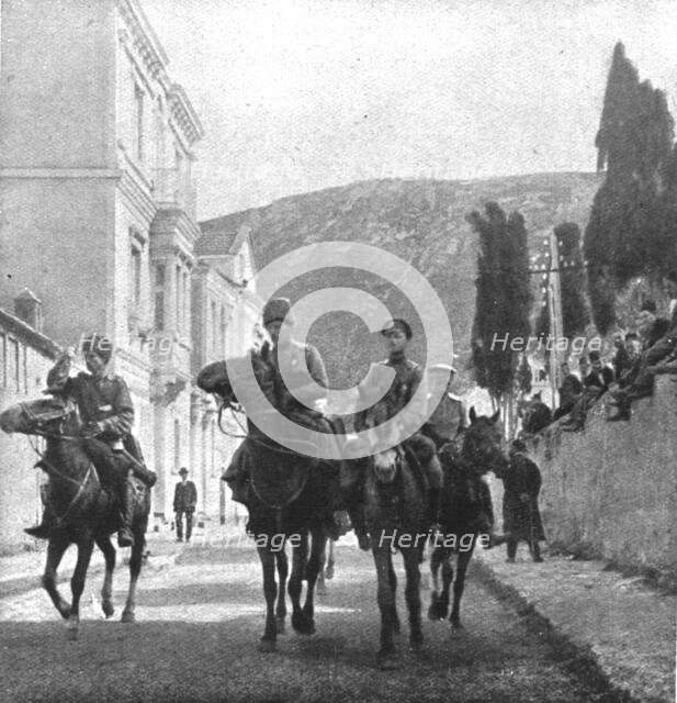 'Apres Trebizonde; Le 13 avril, a 11 heures du matin, une avant-garde de..., 1916 (1924) Creator: Unknown.