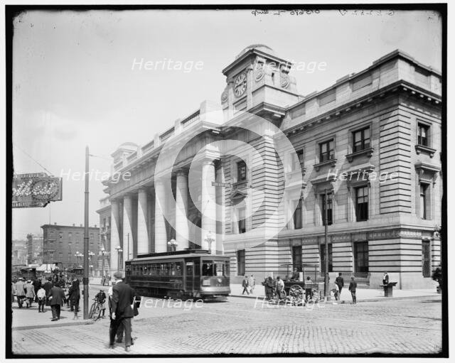 Chicago, Ill. passenger terminal, C & NW Ry. (Chicago & North Western Railway), Oct. 10, 1911. Creator: Unknown.
