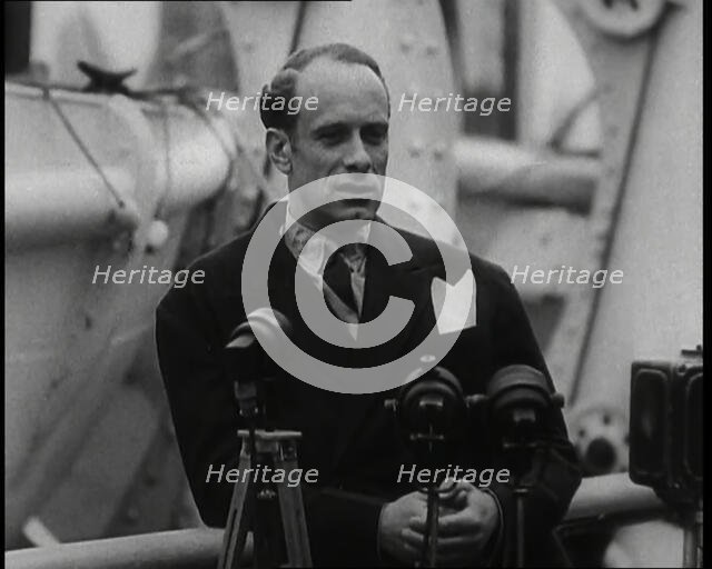 Vic Oliver Giving an Interview, 1936. Creator: British Pathe Ltd.