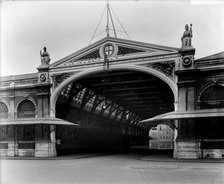 The grand entrance archway to Sir Horace Jones's new Smithfield Market, 1868. Artist: Bedford Lemere and Company