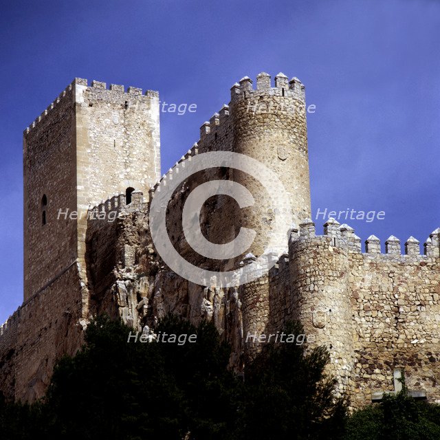 Almansa Castle, of Arab origin, it was built in the 15th century by the Marquis de Villena.