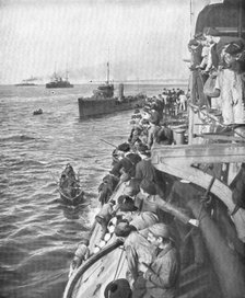 'L'expedition des Dardanelles, Nos marins devant le peril; A bord du "Gaulois" en danger de couler,  Creator: Unknown.