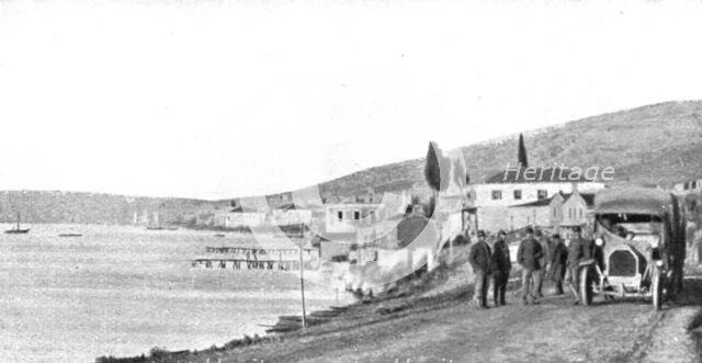 'les Italiens en Albanie ; le port de Santi-Quaranta et la route de Koritza', 1916. Creator: Unknown.