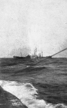 'Les sous-marins allemands a l'Oeuvre; Explosion d'une torpille', 1918. Creator: Unknown.
