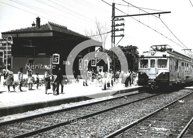 Arrival of the train at the Llavaneras station, 1950.