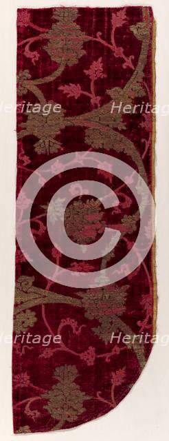 Velvet Fragment (of a Chasuble ?), 1400s. Creator: Unknown.