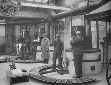 'Making Fryotype Printing Metal in the London Foundry', 1919. Artist: Unknown.