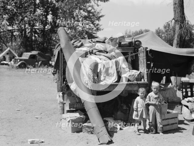 Migratory children living in "Rambler's Park", Yakima Valley, Washington, 1939. Creator: Dorothea Lange.