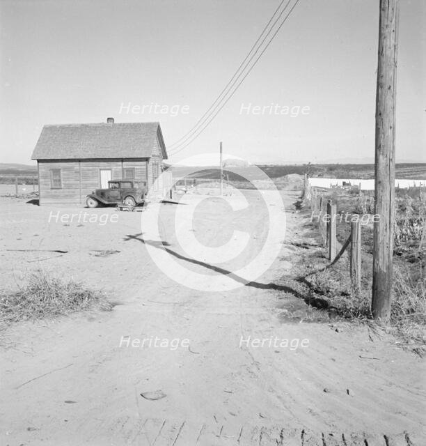 New home of Schroeder family, Dead Ox Flat, Malheur County, Oregon, 1939. Creator: Dorothea Lange.
