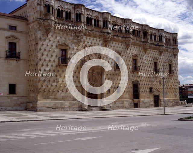 Palace of the Dukes of the Infantado, by Juan Guas in 1480.