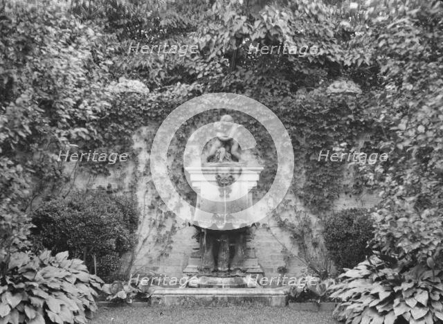 Gossler, Philip, Mrs., garden, between 1927 and 1929. Creator: Arnold Genthe.