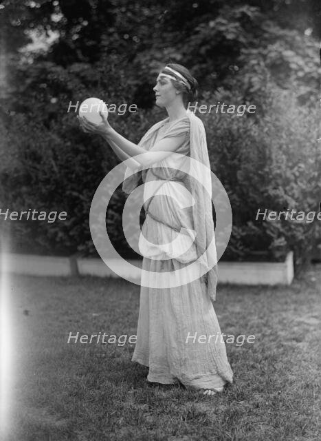 Sylvan Theater, 1917. Creator: Harris & Ewing.