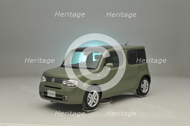 Nissan Cube 2008. Artist: Simon Clay.