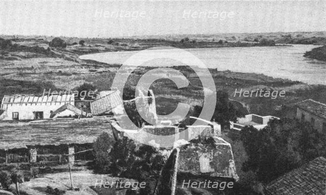 ''Les restes de l'ancien fort de Medine Pres de Kayes; L'Ouest Africain', 1914. Creator: Unknown.