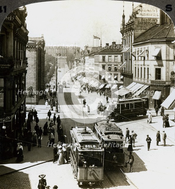 Karl Johan's Street and Royal Palace, Christiania (Oslo), Norway.Artist: Underwood & Underwood
