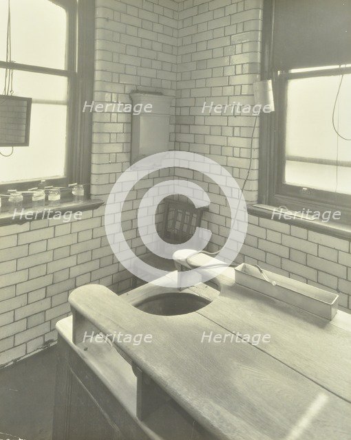 Douche table, Thavies Inn Hospital, London, 1930. Artist: Unknown.