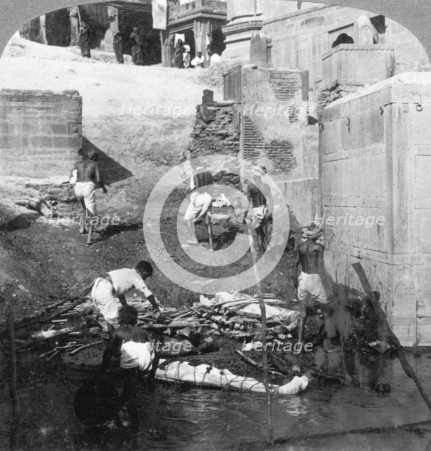 Bathing and burning the Hindu dead, Benares (Varanasi), India 1903.Artist: Underwood & Underwood