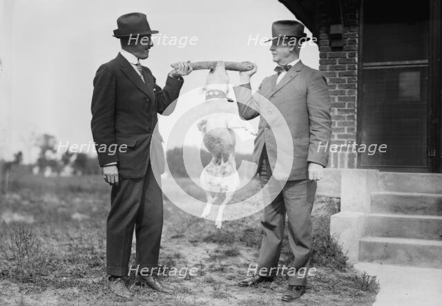 Fred Schnell [and] Ardolph Kline, between c1910 and c1915. Creator: Bain News Service.