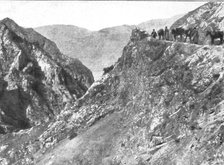 ''Le front russe d'asie; Convoi dans le Kop-Dagh, entre Erzeroum et Baibourt', 1916. Creator: Unknown.