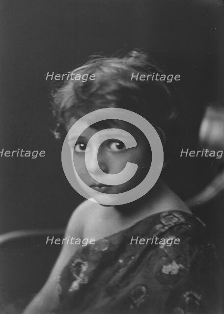 Armenian boy, portrait photograph, 1918 Aug. Creator: Arnold Genthe.