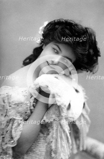 Ethel Oliver, actress, 1900s.Artist: Rapid Photo Company