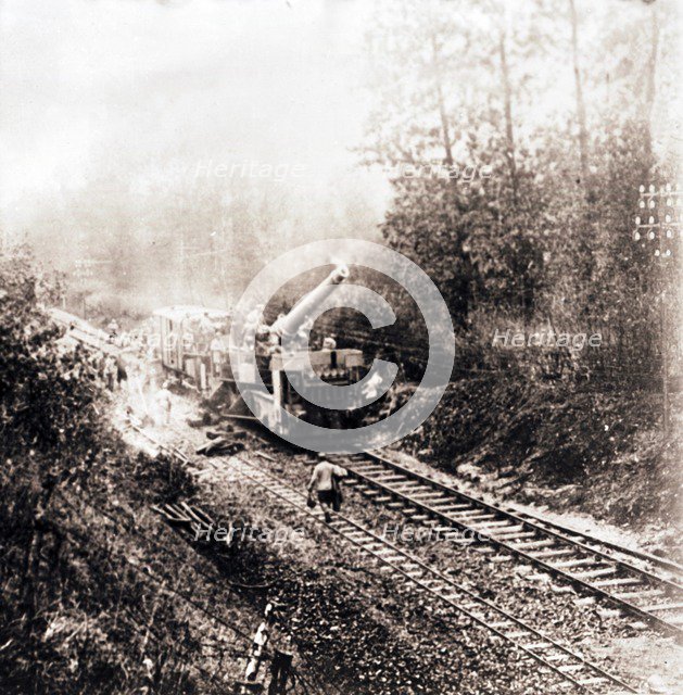 Heavy artillery on railway track, c1914-c1918. Artist: Unknown.
